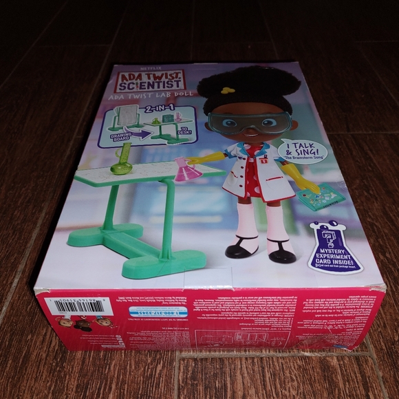 ADA Twist Scientist Lab Doll Talks/Sings Desk Drawing Board Experiments Netflix - Picture 5 of 7